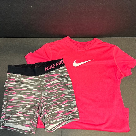 Nike Set - Picture 1 of 5